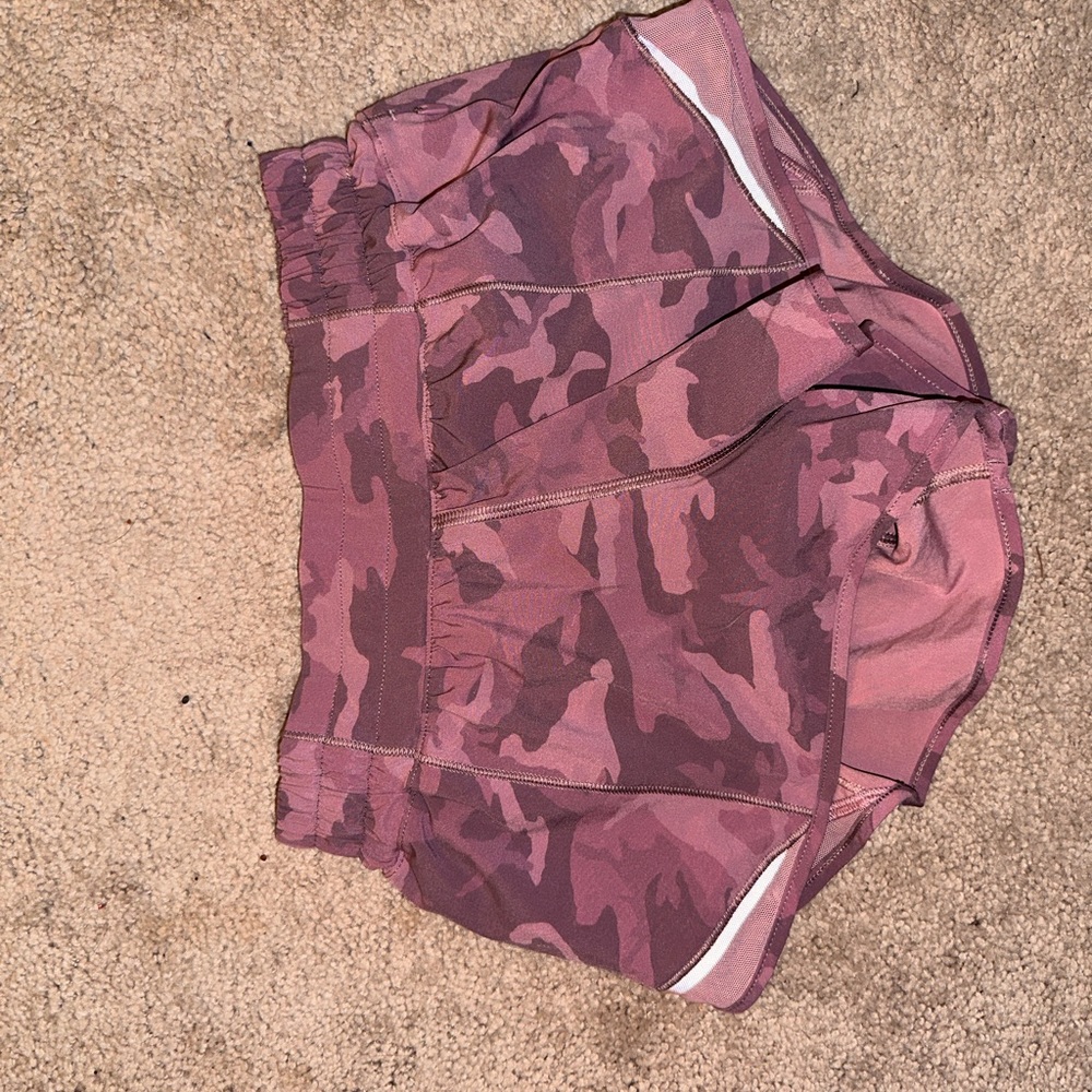Lululemon hotty hot shorts 2.5 in